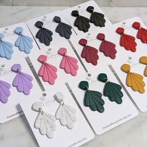 Matilde Minimalistic Earrings - Leaf - Handmade Clay - Nickel-free - Work Casual